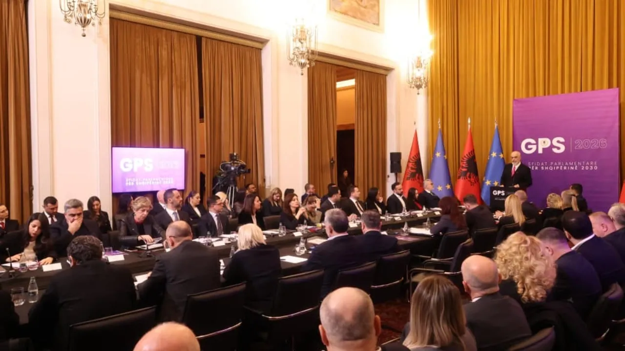 Rama mbledh qeverinë dhe deputetët socialistë të shtunën, zbardhet programi i takimit