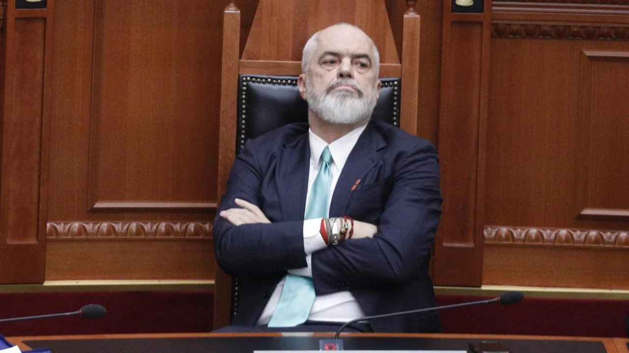 Rama u vërsulet ambasadave: Nuk jemi material për eksperimente socio-politike!