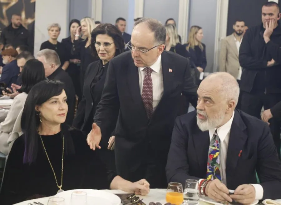 Kur je “Bajram”, s’behesh dot “Bej”. Si e poshtëroi Rama publikisht Presidentin e Republikës