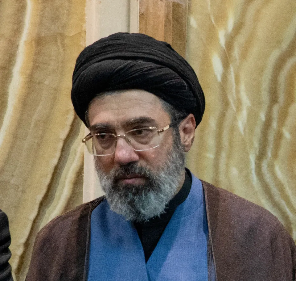 Mojtaba Khamenei mbahet në jetë me aparatura, si është gjendja e liderit të Iranit