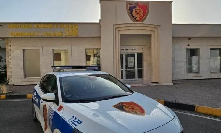 Arrestohet 75-vjeçari në Vlorë, kërcënoi familjarët me thikë