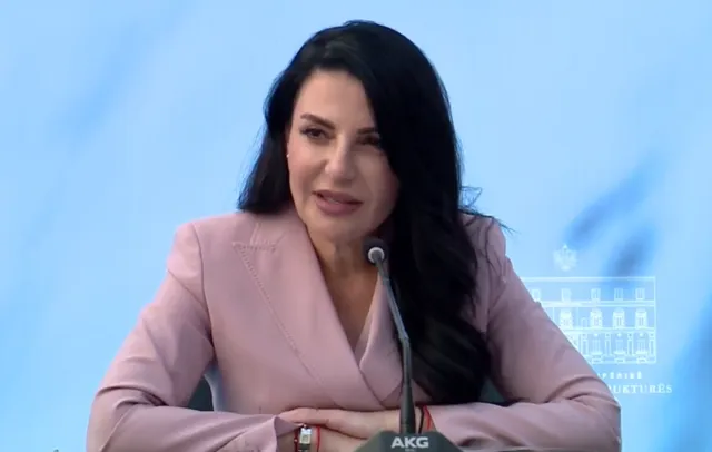 Balluku dorëzon stafetën dhe i përgjigjet Berishës: Nuk kam 300 apartamente