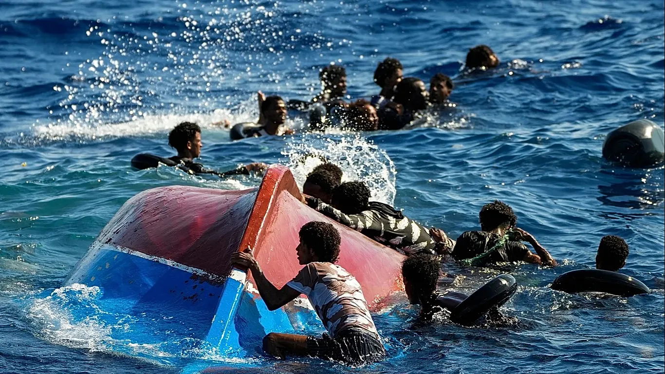 Dy tragjedi në det, mbi 30 emigrantë humbin jetën në Mesdhe dhe Egje