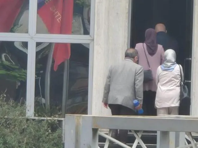 Gratë e dyshimta u afrohen fëmijëve në Tiranë? Policia: Janë nga Irani, s’ka rrezik!