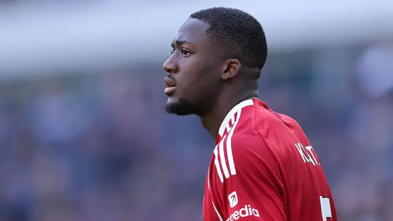 Konate afër nënshkrimit të një kontrate të re me Liverpoolin