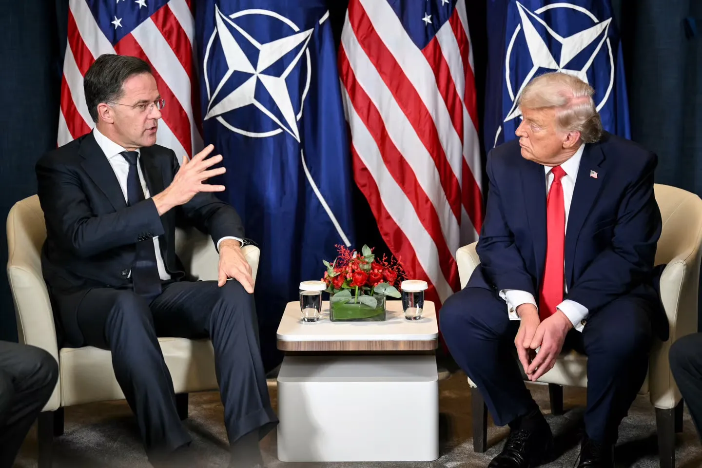 “Shkoi m*t,  e shau dhe e kërcënoi”, çfarë nuk u pa në takimin e Trump me shefin e NATO-s