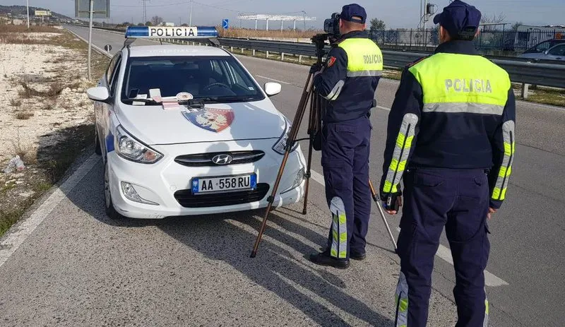Merr fund “represioni” i policisë rrugore, hiqen patrullat dhe postblloqet në rrugë