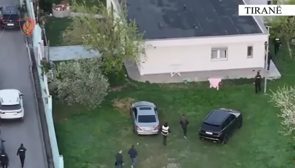Rrëmbyen biznesmenin në mes të Tiranës, burg për dy vëllezërit dhe kushëririn e tyre