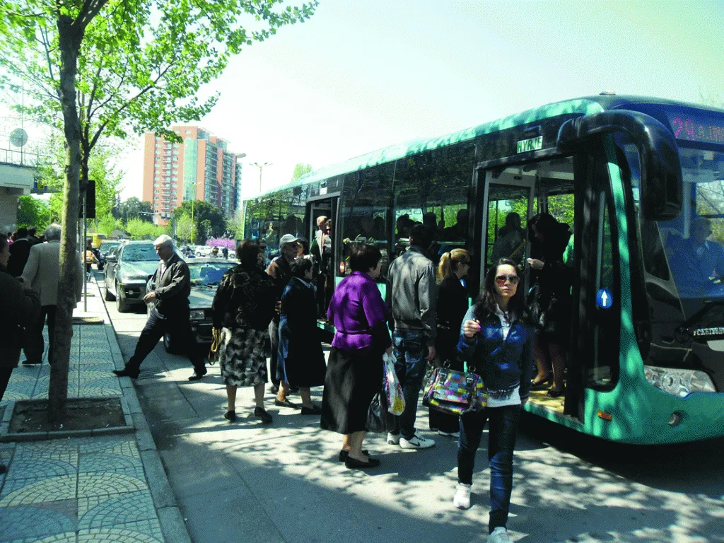 A do të ketë rritje të çmimit të biletave të transportit? Qeveria po mendon rikthimin e skemës së subvencionimit të naftës