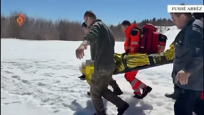 EMRI/ Punëtori gjendet në gjendje të rëndë në Fushë-Arrëz, transportohet me helikopter te Trauma