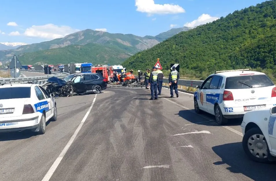 Aksident tragjik në Elbasan-Librazhd, një i vdekur dhe gjashtë të plagosur
