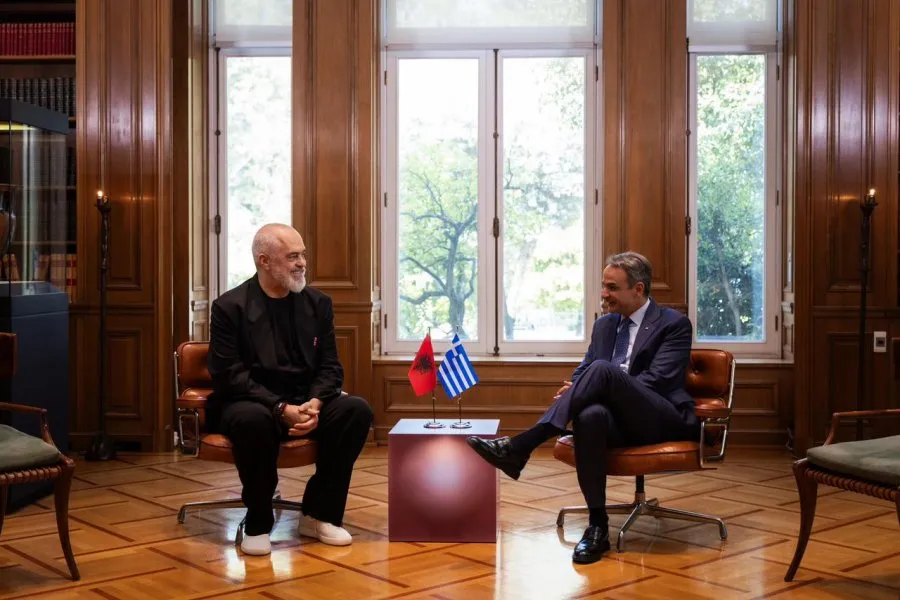 Protothema: Batutat e Ramës nuk mjaftojnë për të siguruar dritën jeshile për afrimin me BE-në