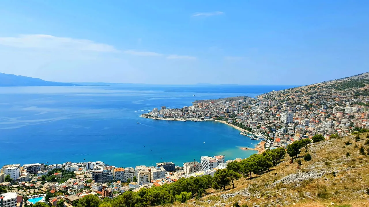 Banka Botërore: Ekonomia shqiptare e dobët dhe e varur nga turizmi