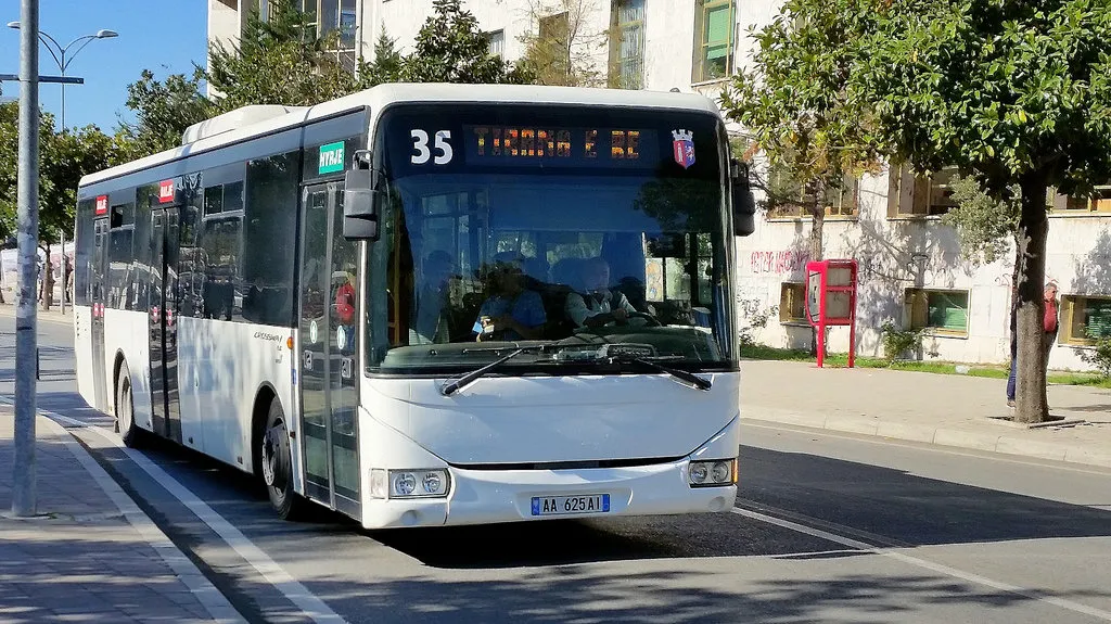 Rikthehet transporti urban: Situata do rikthehet në normalitet