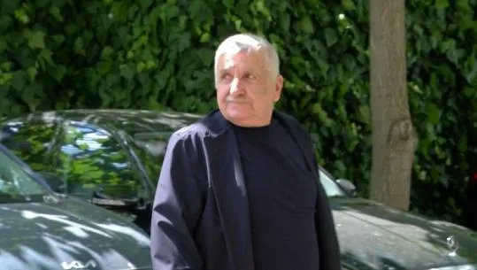Babai i Ervis Martinajt në GJKKO: Djalin ma vranë, më vjen turp që pyetem për lecka e tulla