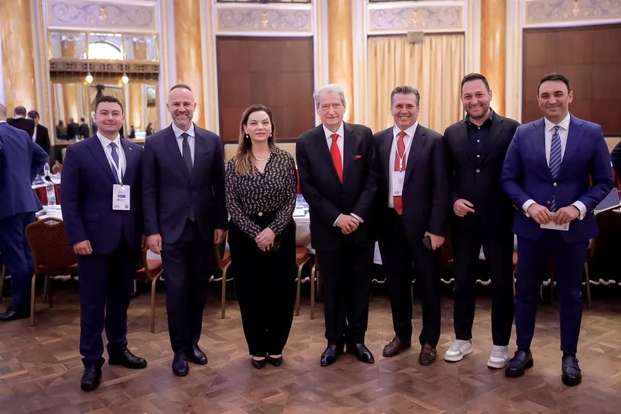 Berisha në IDU: Shqipëria në regres demokratik, zgjedhjet farsë dhe shteti i kapur nga mafia