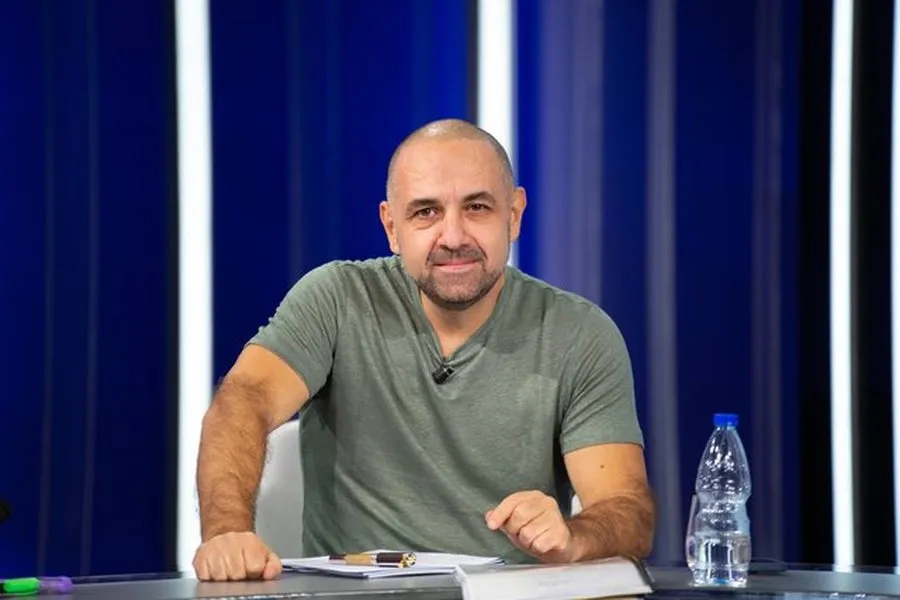 E fundit/ I vendoset tritol dyqanit të Endri Meksit