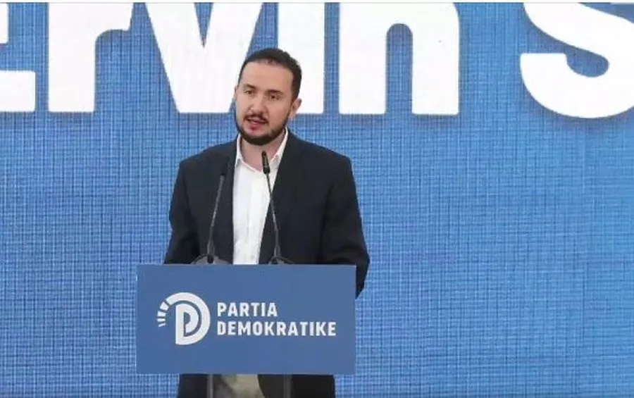 Takimi në Tiranë, Salianji akuza Ramës dhe Berishës: Njëri vjedh Shqipërinë, tjetri opozitën