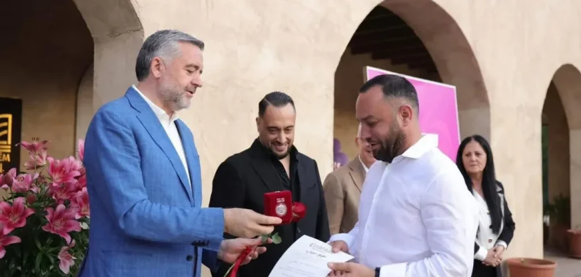 Edi Rama dekoron kriminelët