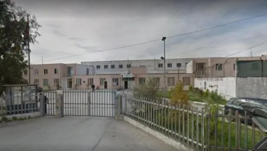 Kontroll i befasishëm në burgun e Durrësit, sekuestrohen 3 iPhone në qeli
