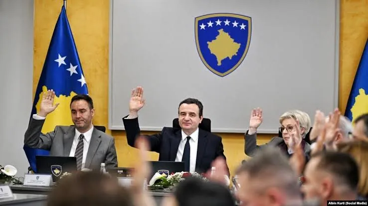 Kush e kontrollon përdorimin e parasë publike në kohë zgjedhjesh?