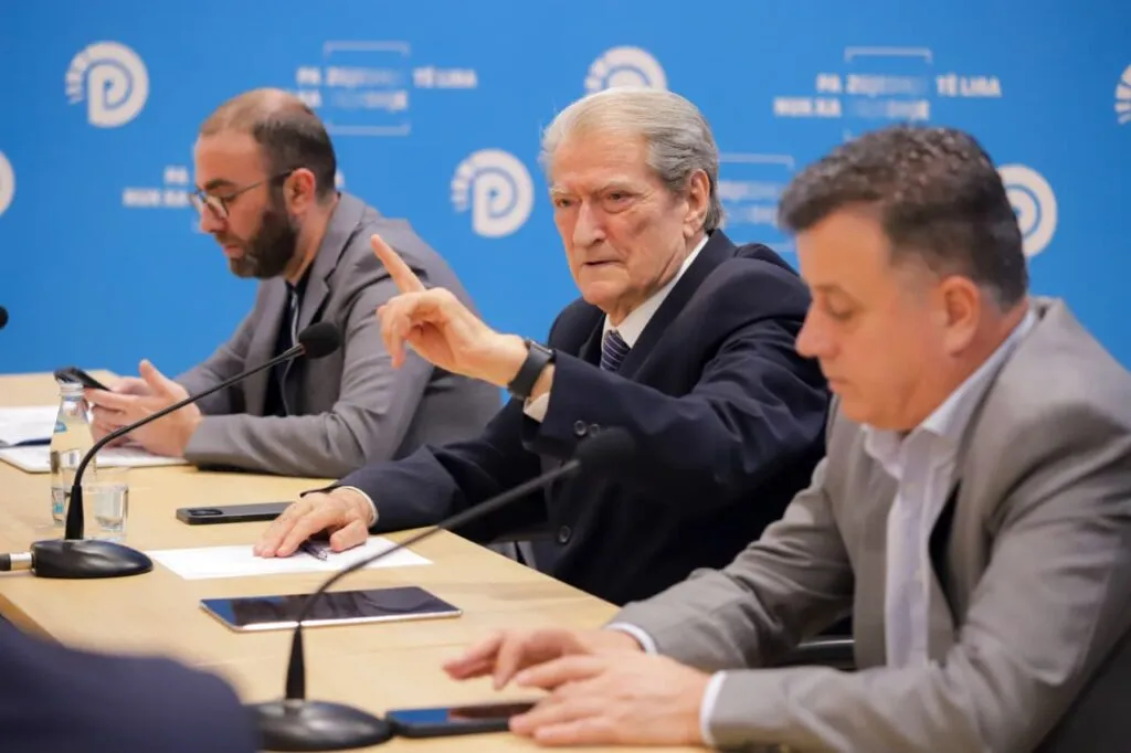 Berisha: Procesi i integrimit është plagosur rëndë nga Lubi Balluku, Rama dhe Lindat e tij