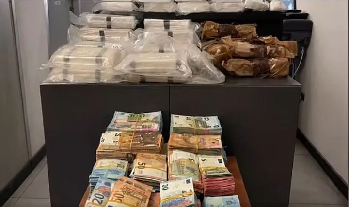 Po i dorëzoheshin kamionistit shqiptar, kapen 32 kg kokainë dhe heroinë në Milano. Sekuestrohen edhe 300 mijë euro cash