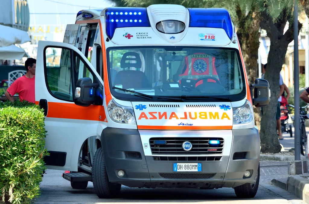 Tragjedi në Itali, 22-vjeçari shqiptar humb jetën në det (EMRI)