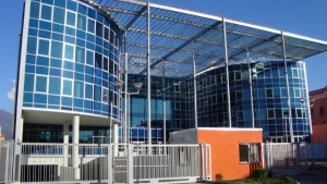 SPAK shpall në kërkim vëllezërit Rama, nipat e “Mirit të Xhikes”. U sekuestrohen 10 vila e 2 apartamente në Palasë e Jalë dhe 30 llogari bankare