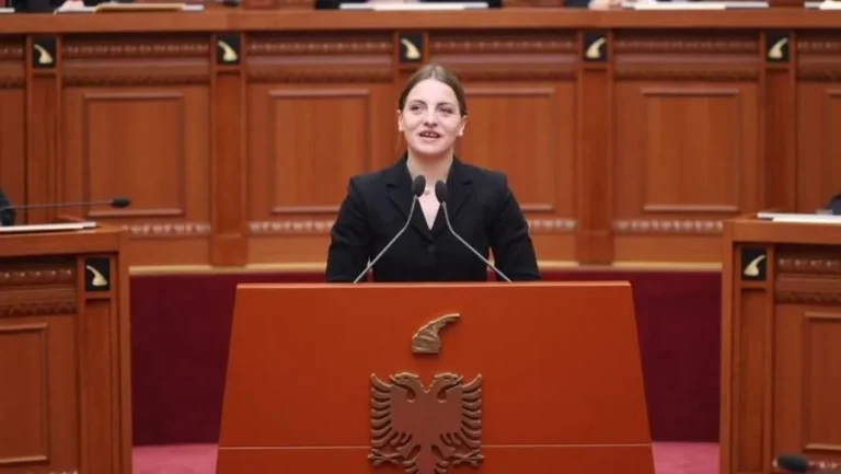 U largua nga grupi i PS, reagon deputetja Marjana Koçeku