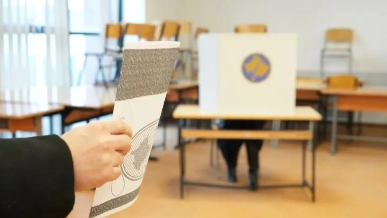 Zgjedhjet në Kosovë, KQZ: Rreth 8% e qytetarëve kanë votuar deri në orën 11:00