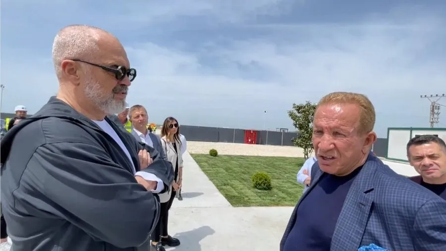 “Ku kemi arritur, o Zot?”, Pacolli shpërthen për Aeroportin e Vlorës: Po na mbajnë peng 100 milionë euro investime