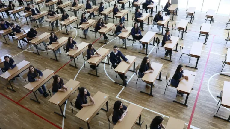 Matura 2026/ Dalin rezultatet e provimit të Gjuhës së Huaj, ja ku mund t’i gjeni