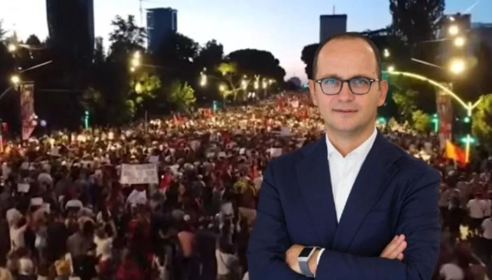 Ditmir Bushati kundër narrativës së Ramës  Protestat nuk janë algoritme  por revoltë qytetare