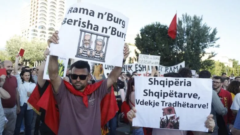 Sërish në shesh. Tirana hyn në ditën e 24-t të protestës