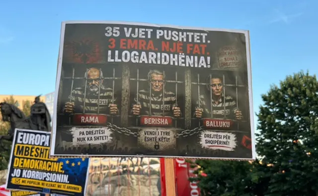 Qytetarët 27 ditë në protestë përpara Kryeministrisë, ripërsërisin kërkesat për largimin e qeverisë