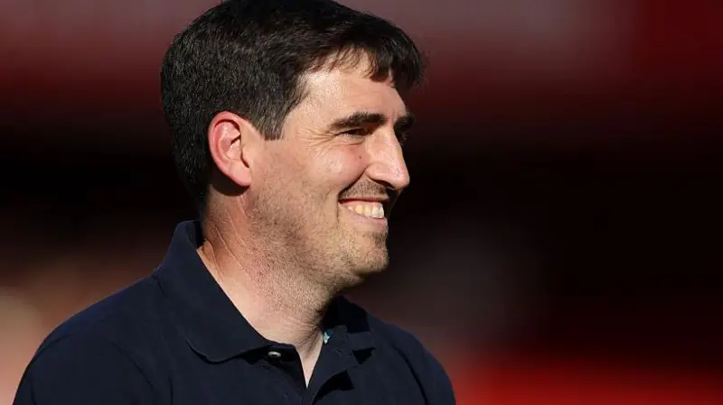 Shkarkimi i Arne Slot, Liverpool në bisedime me Iraolën