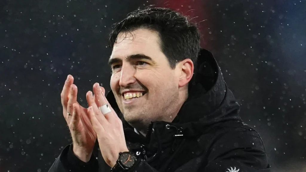 Andoni Iraola nënshkruan sot kontratën e tij me Liverpool