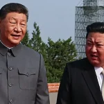 Vizita e rrallë, Xi Jinping mbërrin në Korenë e Veriut për t’u takuar me Kim Jong Un