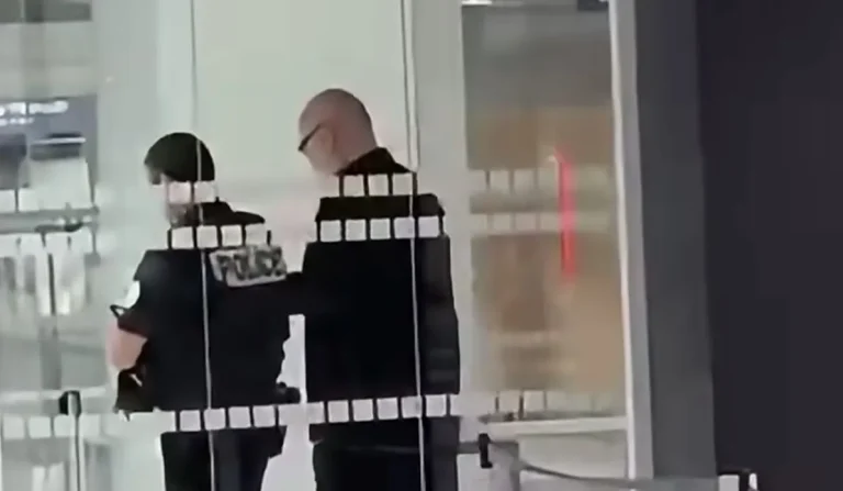 Tirana e “pushtuar” nga mijëra protestues, kryeministri Rama filmohet në aeroportin e Bazelit