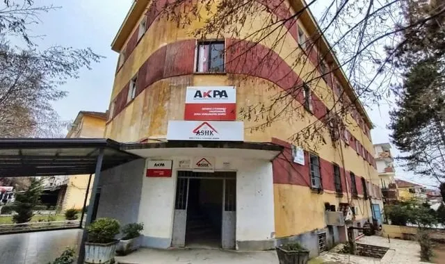 Zbardhet skema e tjetërsimit të pronave në Dibër! Lëshohen 14 masa sigurie, mes tyre zyrtarë të Kadastrës