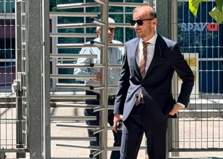 Biznesmeni Pandeli Carapuli nën hetim nga SPAK, zbulohet lidhja me vilën e Ballukut në Dhërmi
