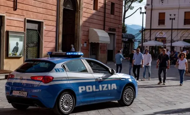 Ngjarje tronditëse, nëna vret vajzën 13-vjeçare dhe më pas kryen vetëvrasje