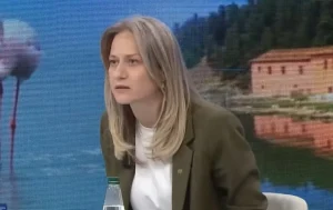“Flamingot në Zvërnec i solli qeveria e Ramës”/ Deklarata e ministres për flamingot bën xhiron e rrjetit (video)