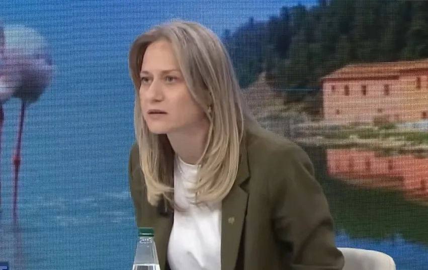 “Flamingot në Zvërnec i solli qeveria e Ramës”/ Deklarata e ministres për flamingot bën xhiron e rrjetit (video)
