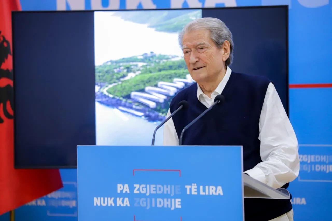 Skandal në bregdet? Grupi kriminal i goditur nga SPAK, Berisha: Bleu tokë në Vuno e Jalë për 3 euro metri katror!