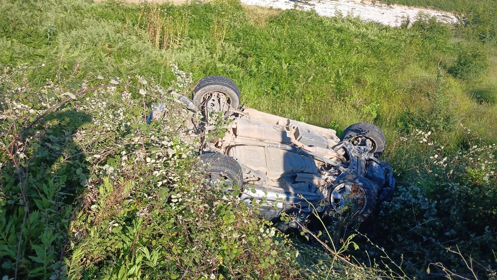 FOTOT/ Aksident i rëndë në aksin Kardhiq-Delvinë, humb jetën një person, tre të tjerë plagosen