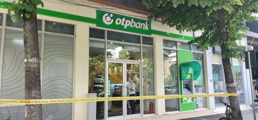 Si u grabitën 60 mijë euro nga “OTP Bank”, në bashkëpunim me punonjësin e bankës