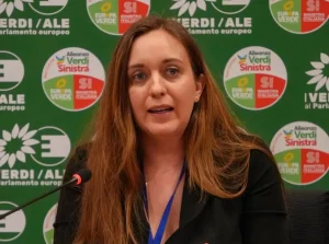 Eurodeputetja italiane vjen në Tiranë për t’iu bashkuar protestës