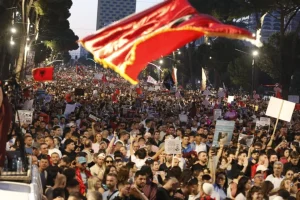 Sot protesta e 21 në Tiranë, tubimit pritet t’i bashkohet edhe diaspora